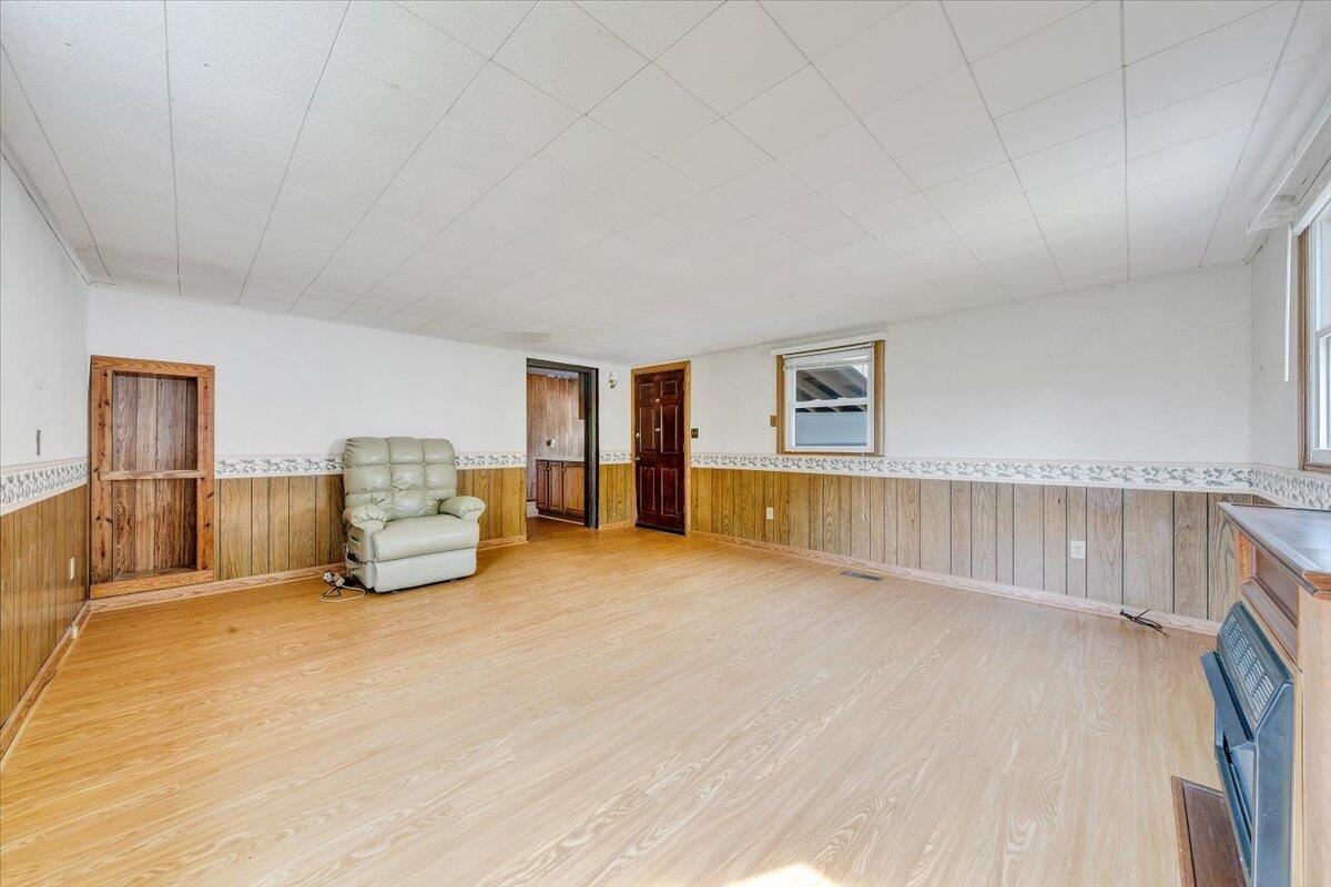 6715 Blacksburg RD