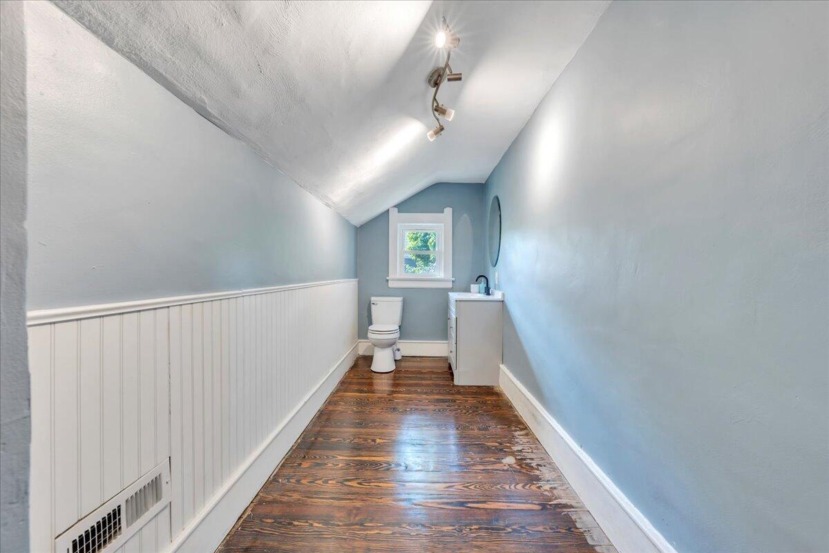 1915 Denniston AVE SW