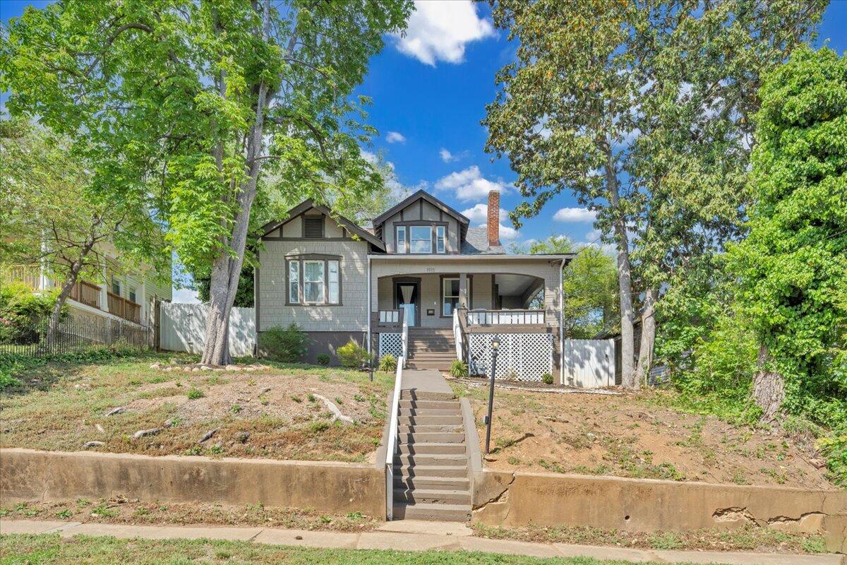 1915 Denniston AVE SW