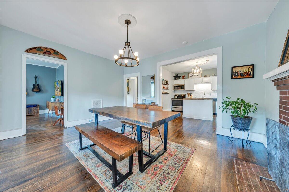 1915 Denniston AVE SW