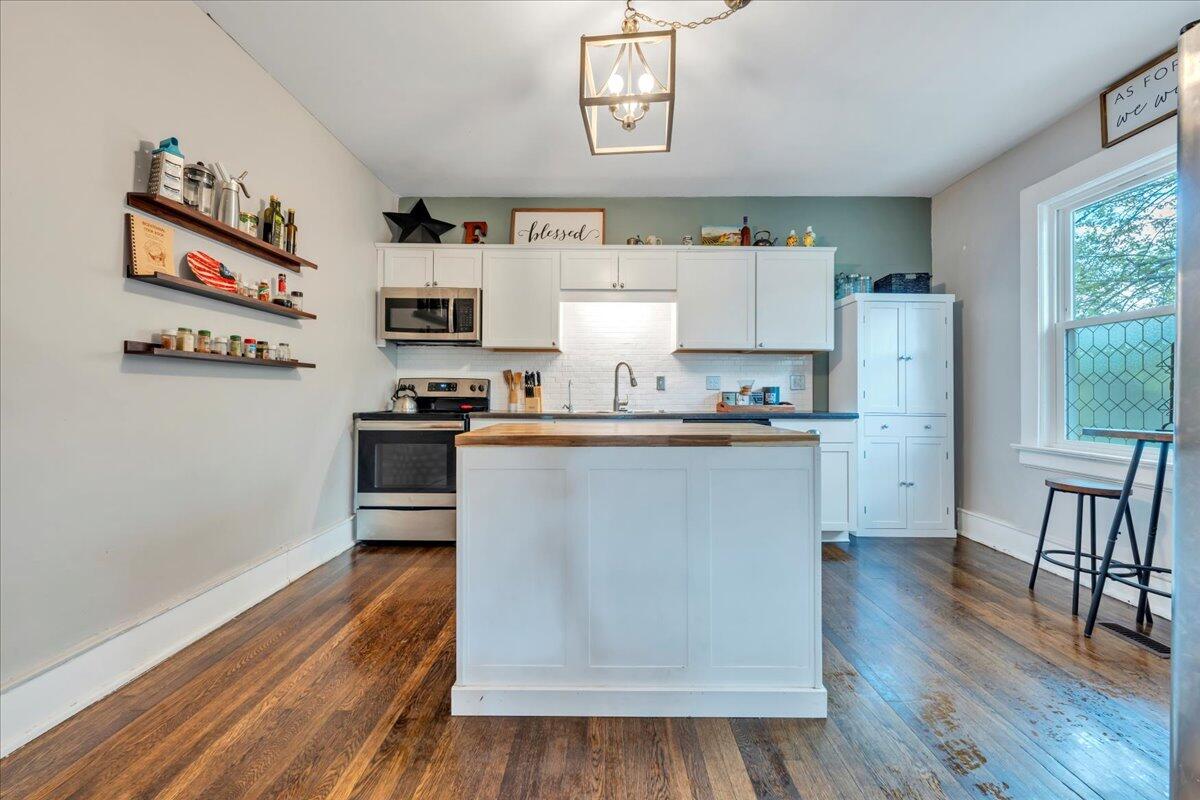 1915 Denniston AVE SW