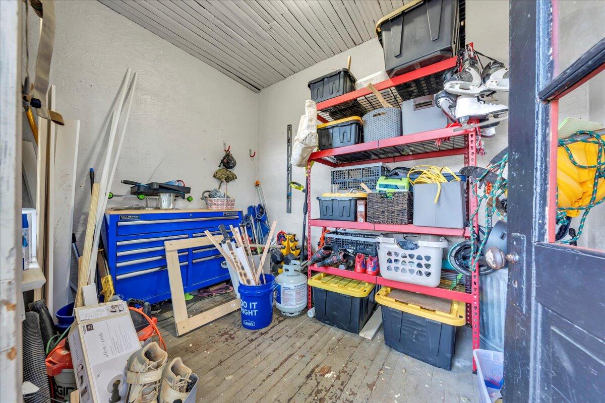 1915 Denniston AVE SW