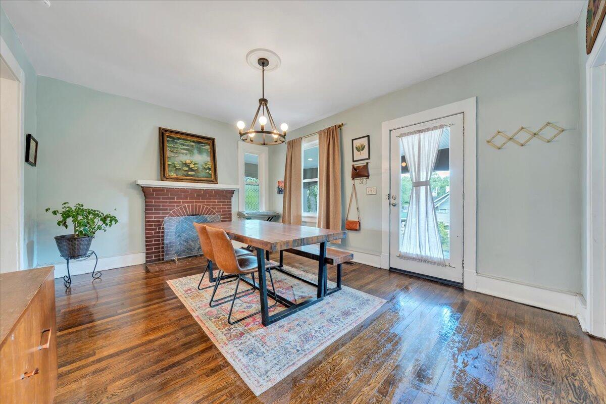 1915 Denniston AVE SW