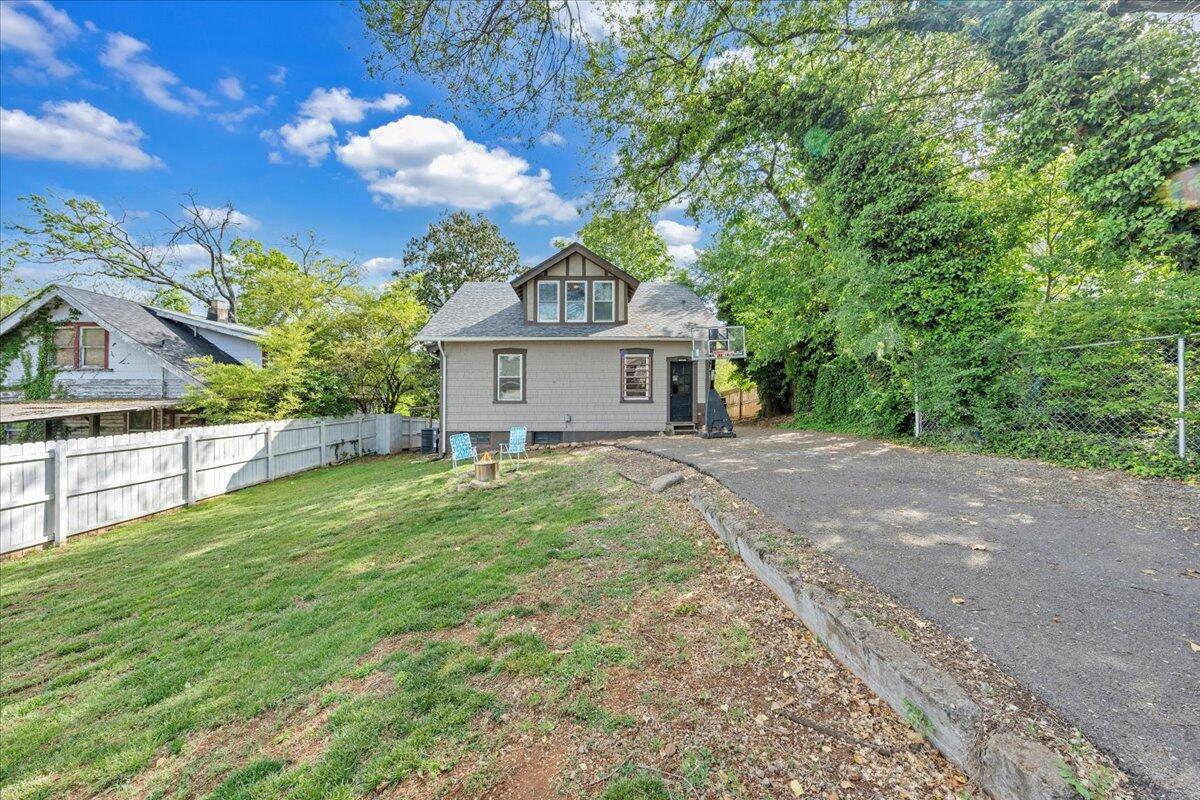 1915 Denniston AVE SW