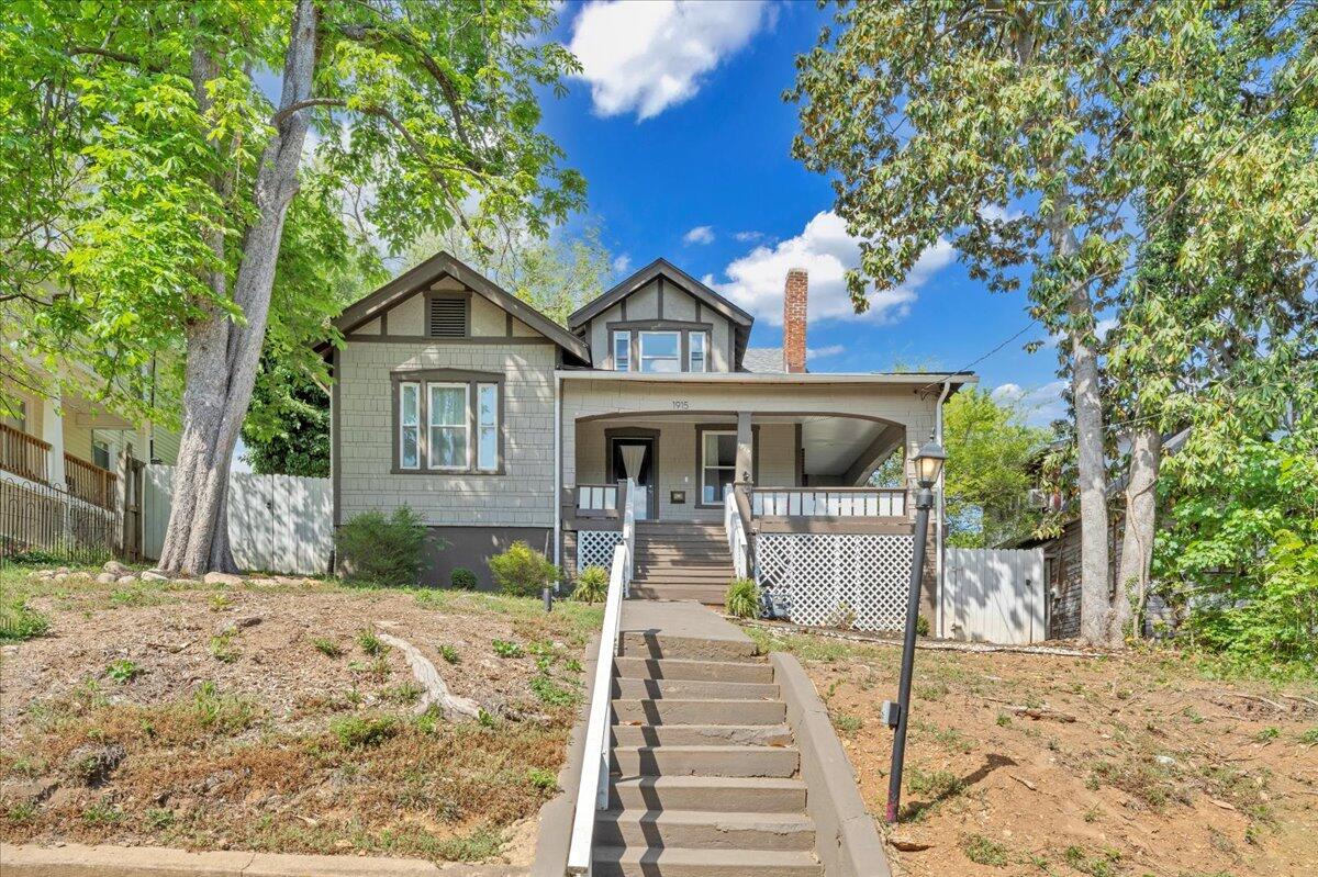 1915 Denniston AVE SW