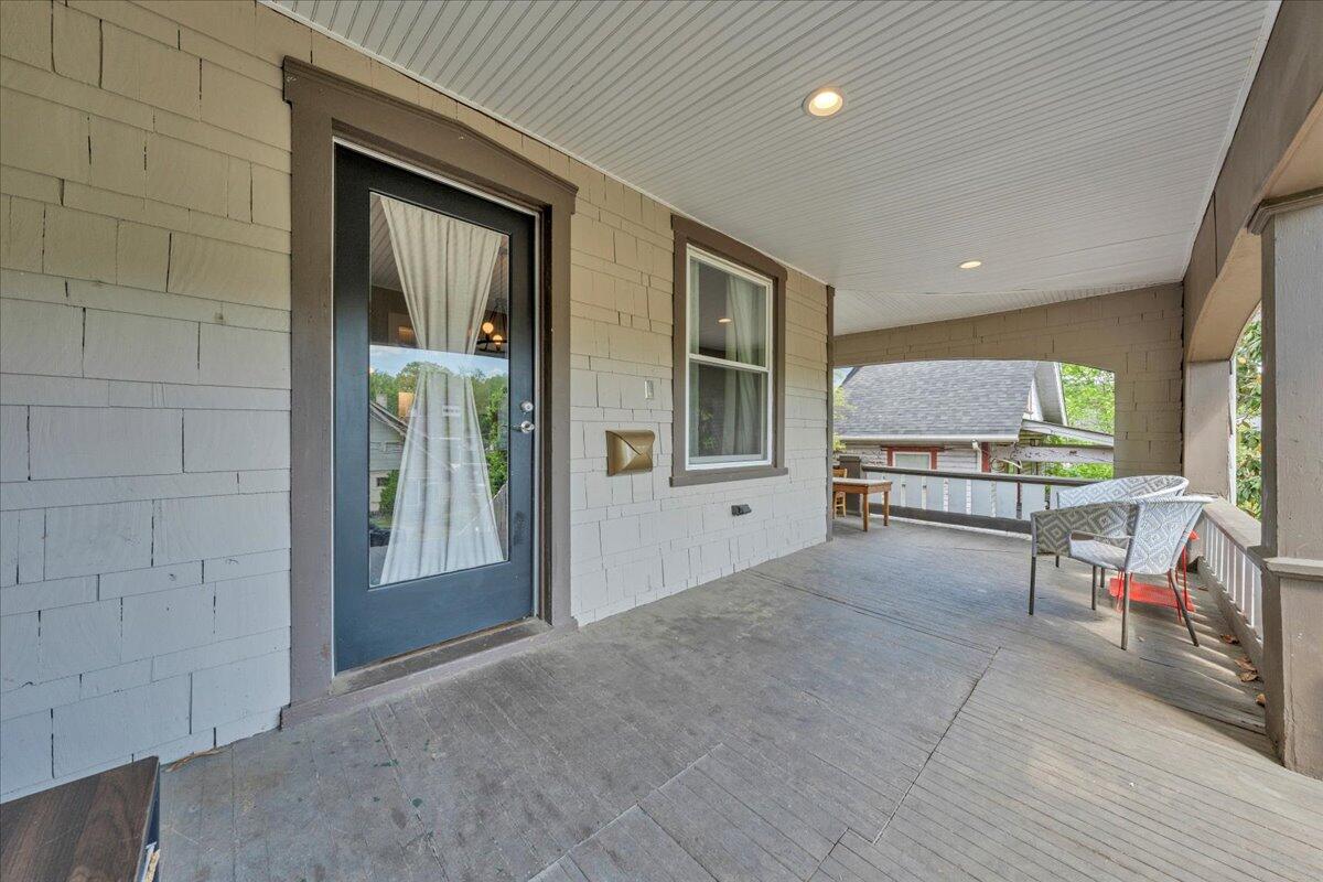 1915 Denniston AVE SW