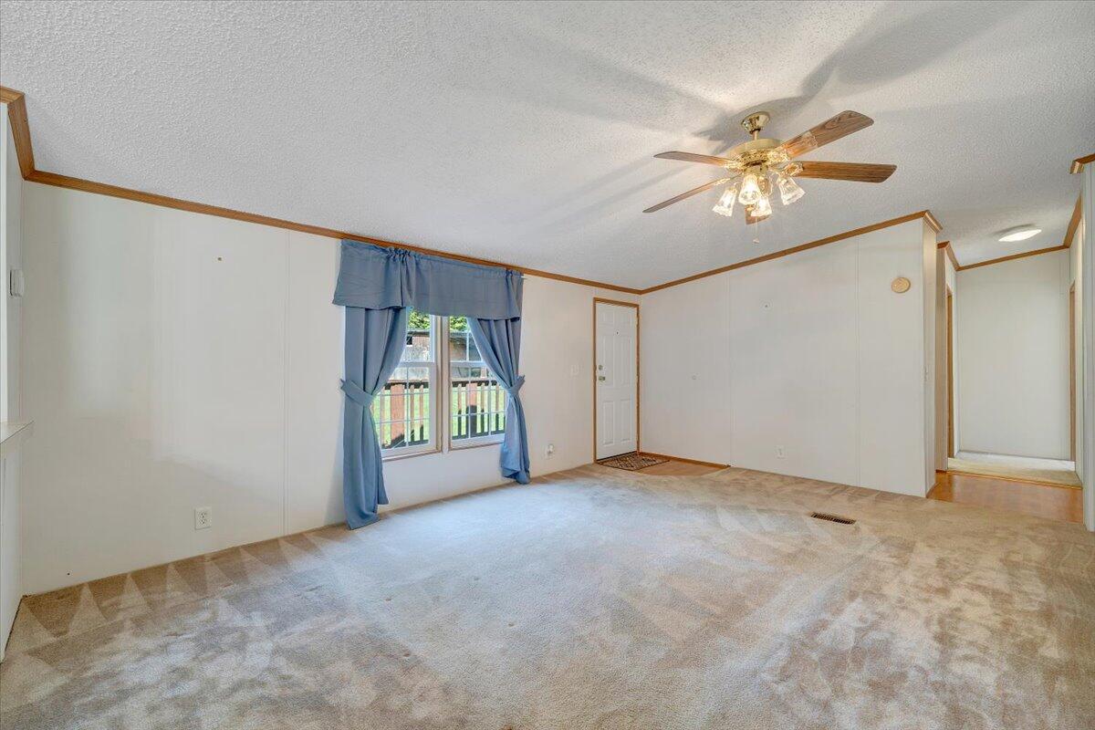 16118 Botetourt RD