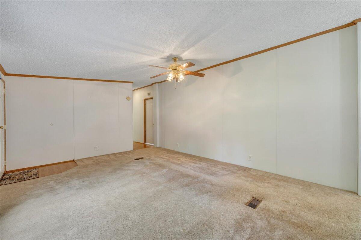 16118 Botetourt RD