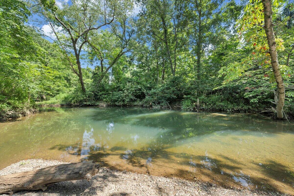16118 Botetourt RD