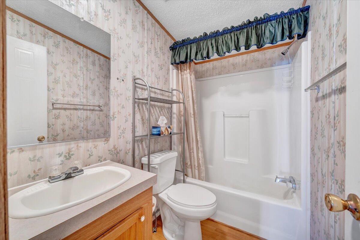 16118 Botetourt RD
