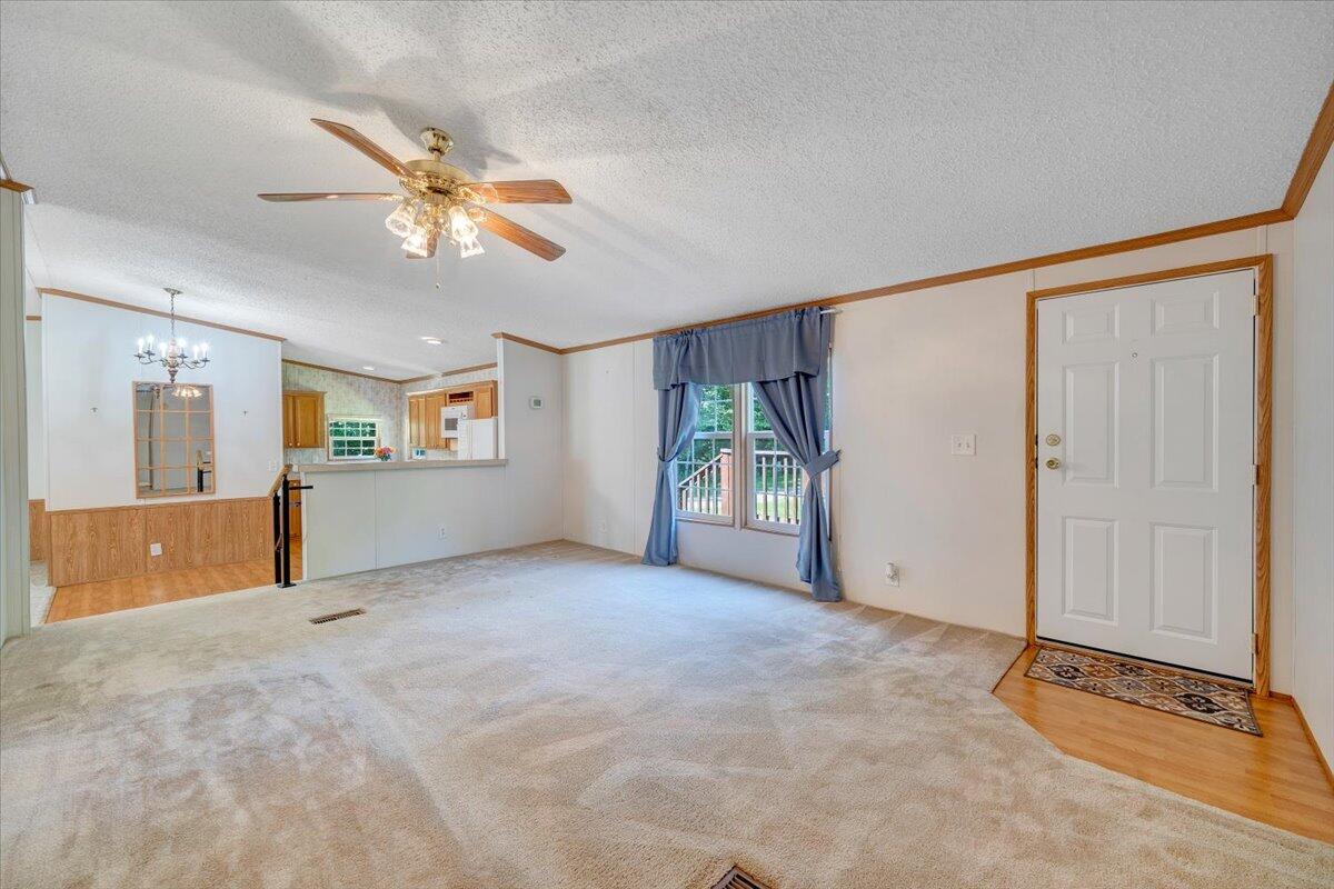 16118 Botetourt RD