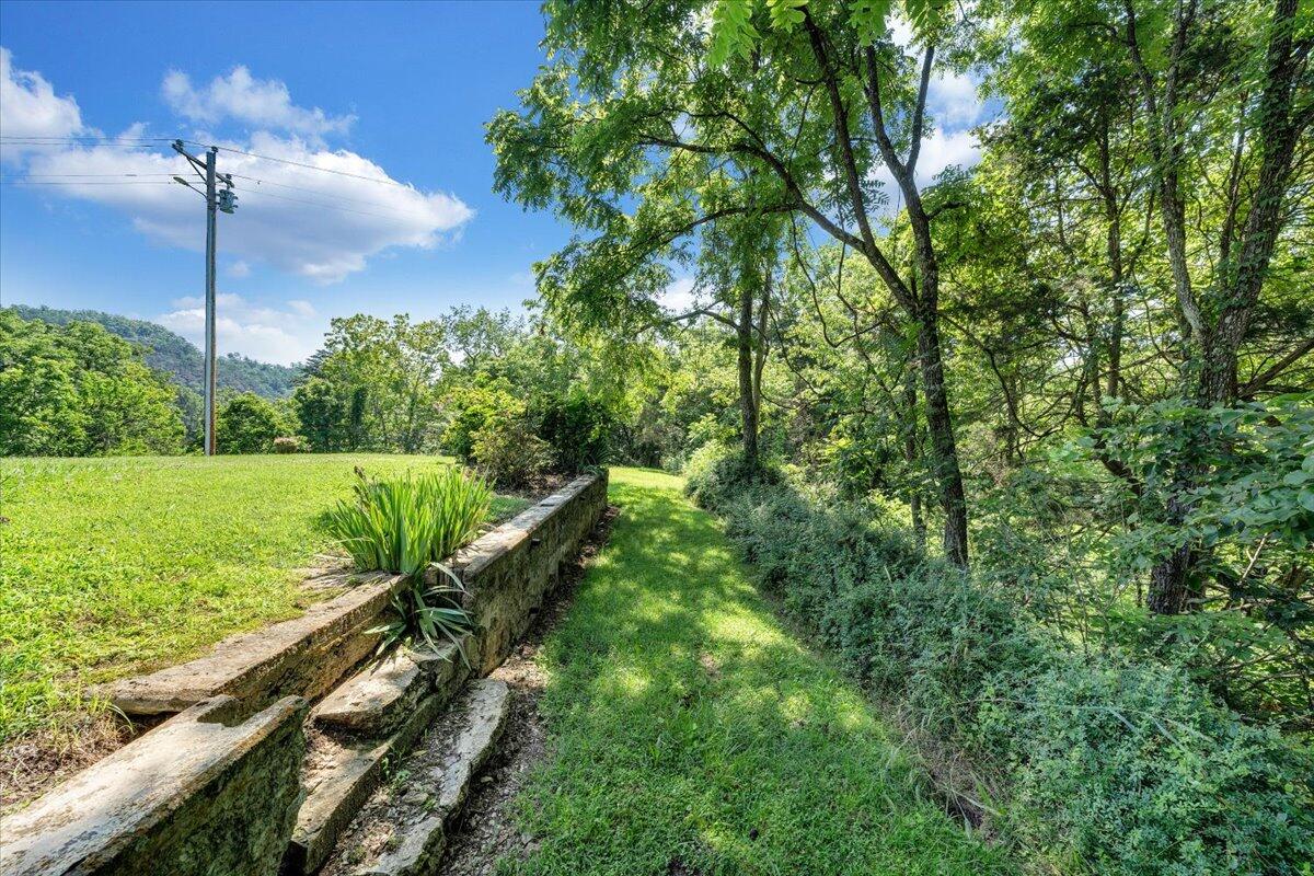 16118 Botetourt RD