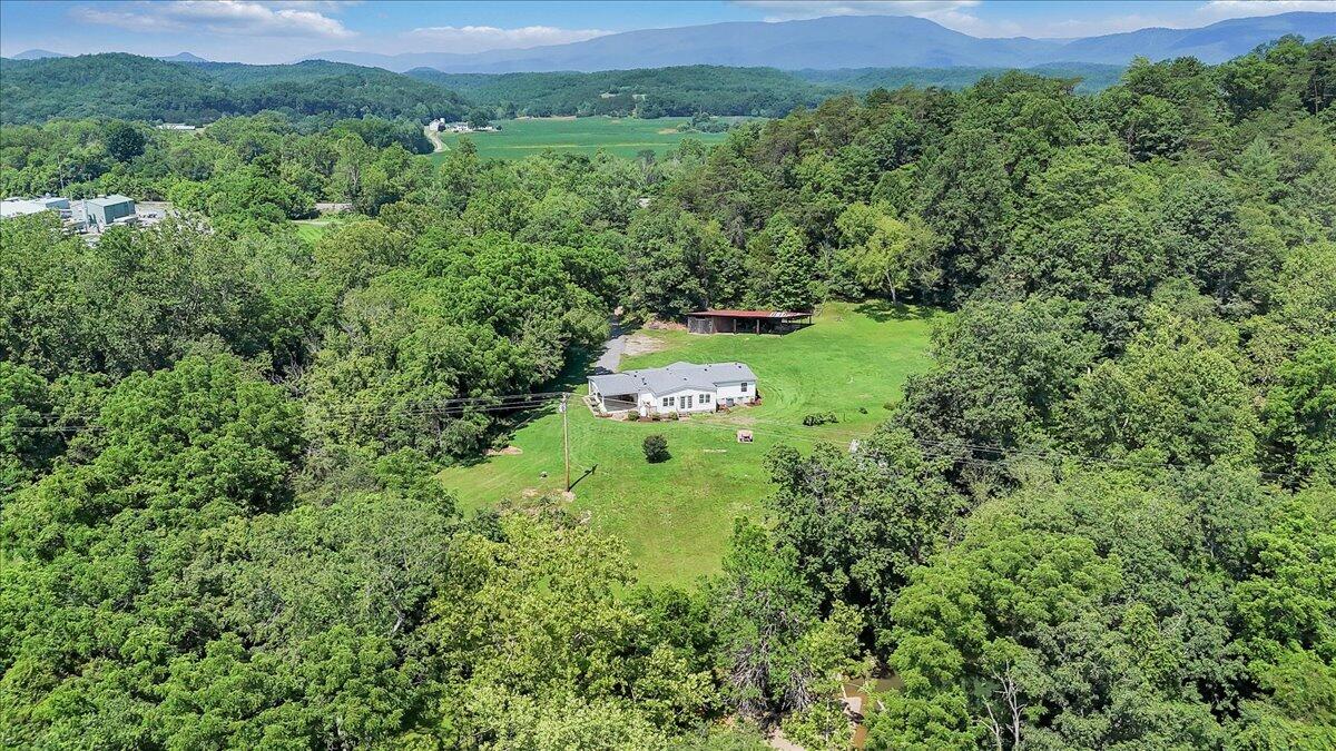 16118 Botetourt RD