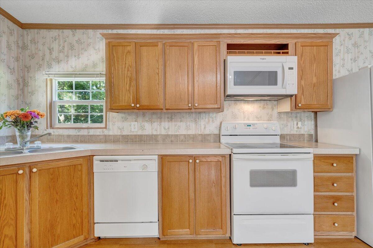 16118 Botetourt RD