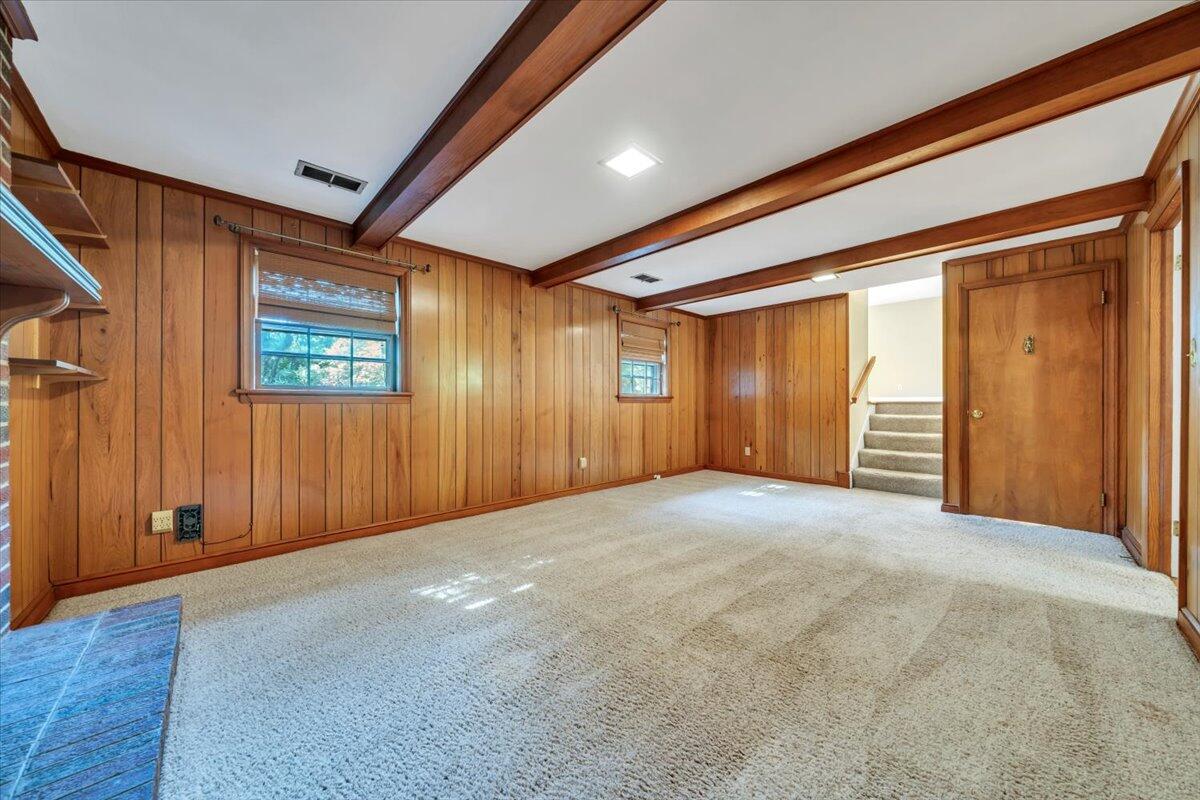 3403 Greencliff RD