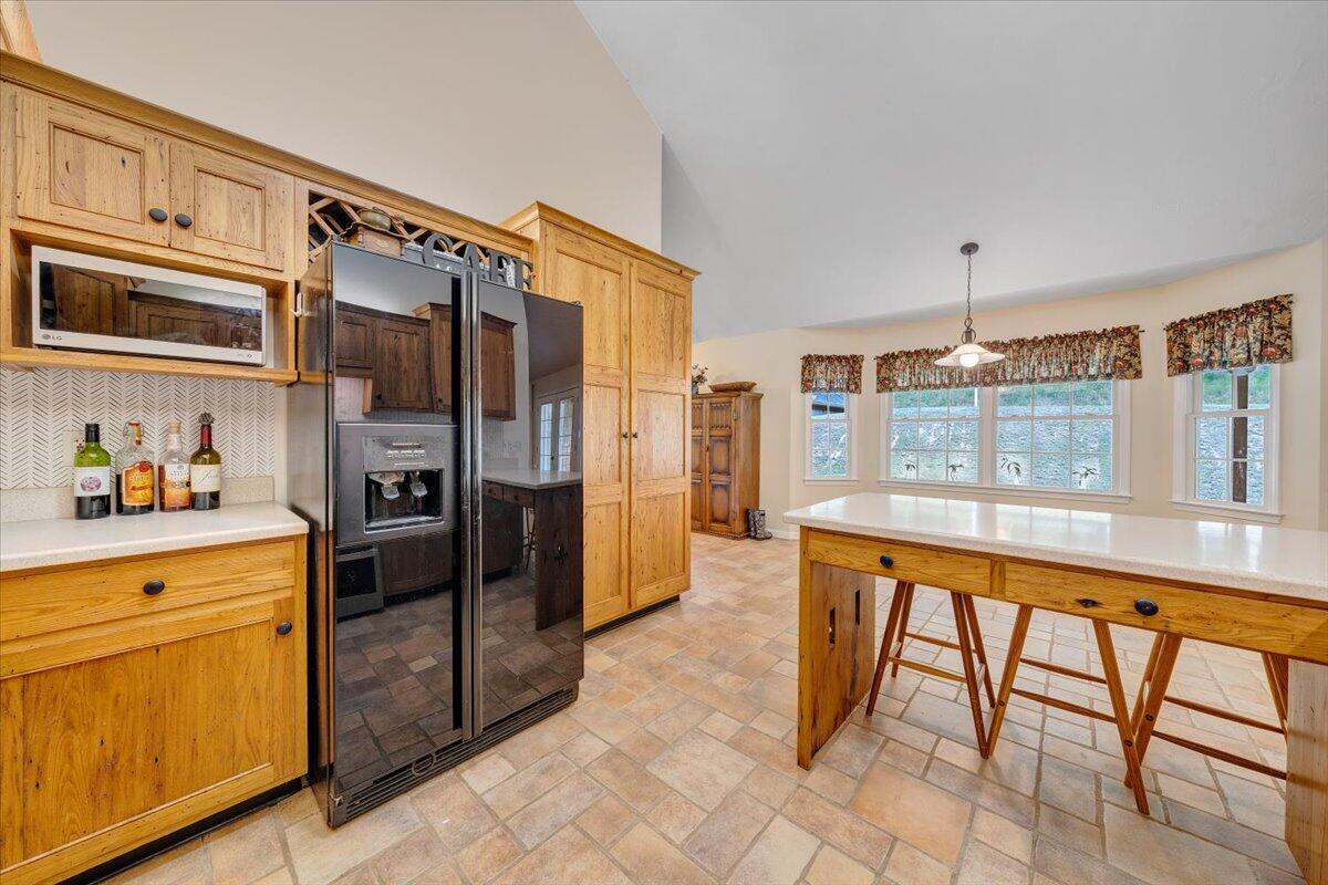 1403 Greyledge RD