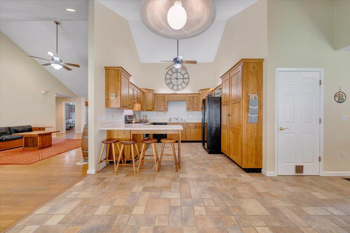 1403 Greyledge RD