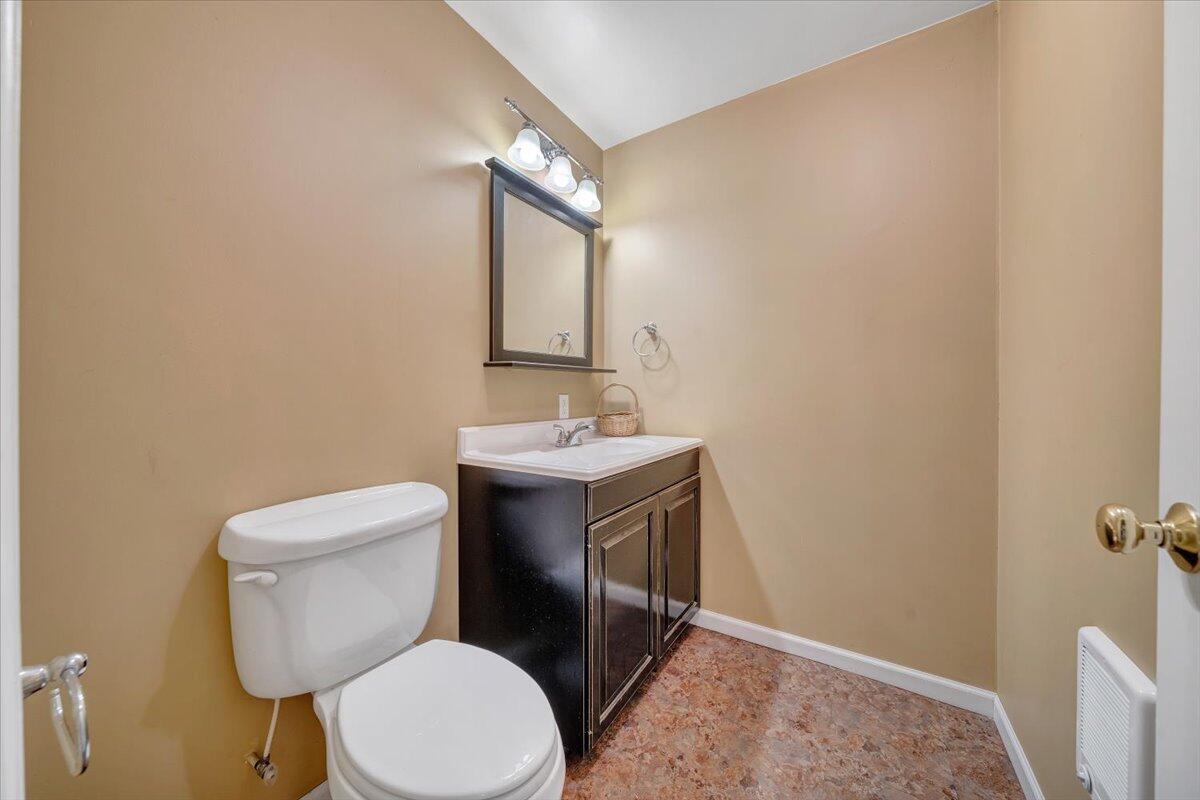 1403 Greyledge RD