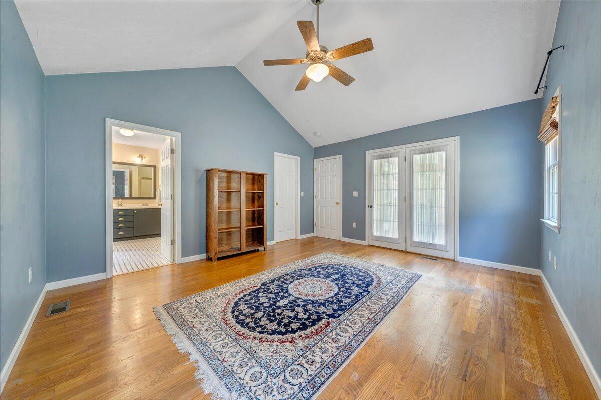 1403 Greyledge RD