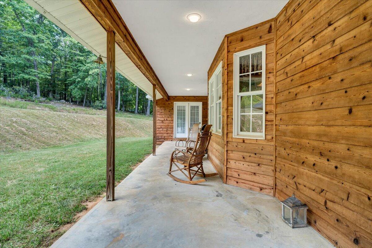 1403 Greyledge RD