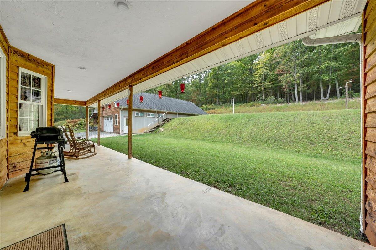 1403 Greyledge RD