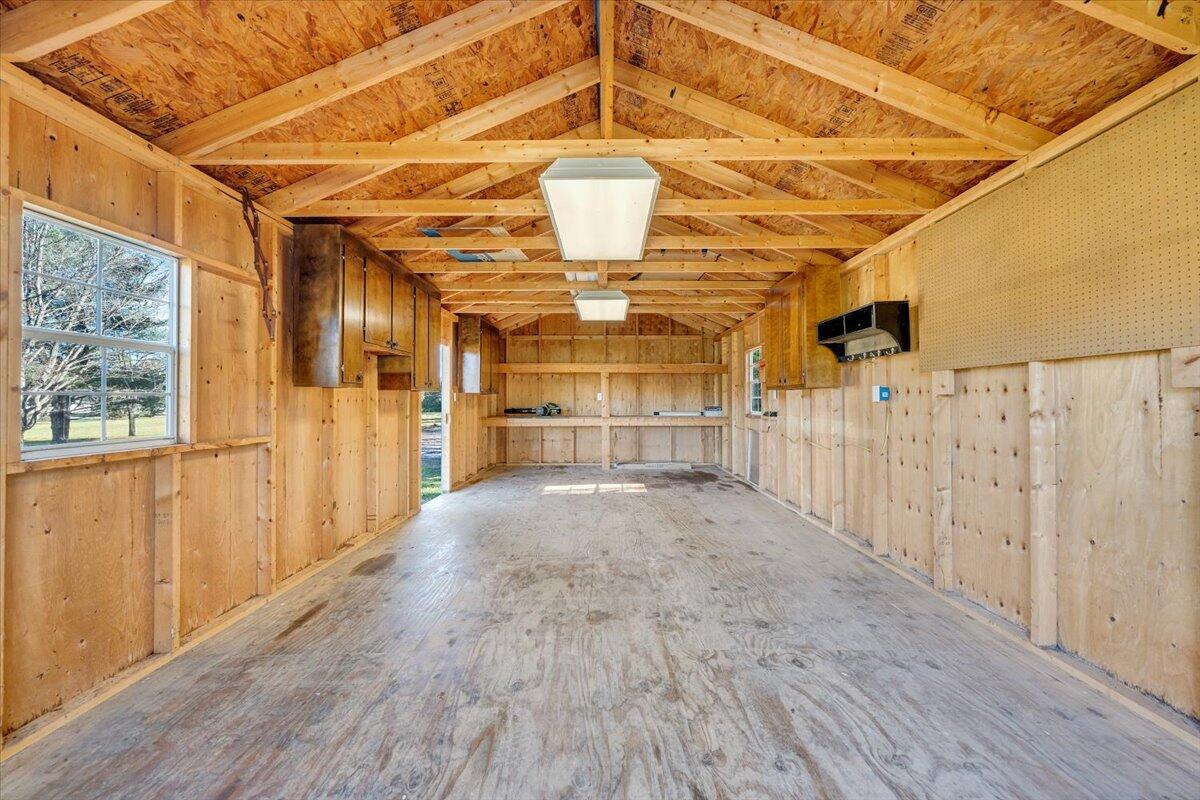 78 Barger Farm LN