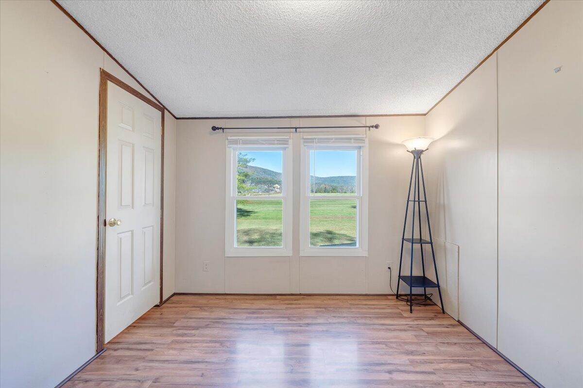 78 Barger Farm LN