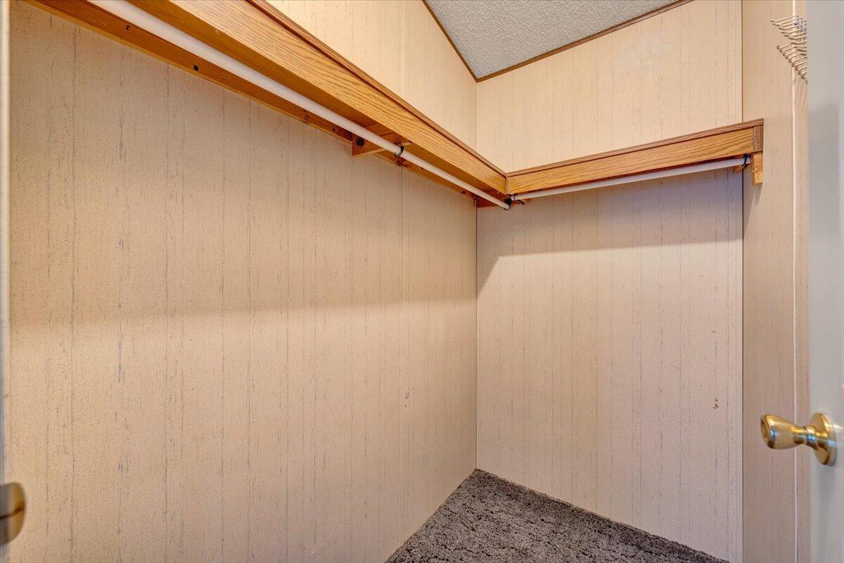 78 Barger Farm LN