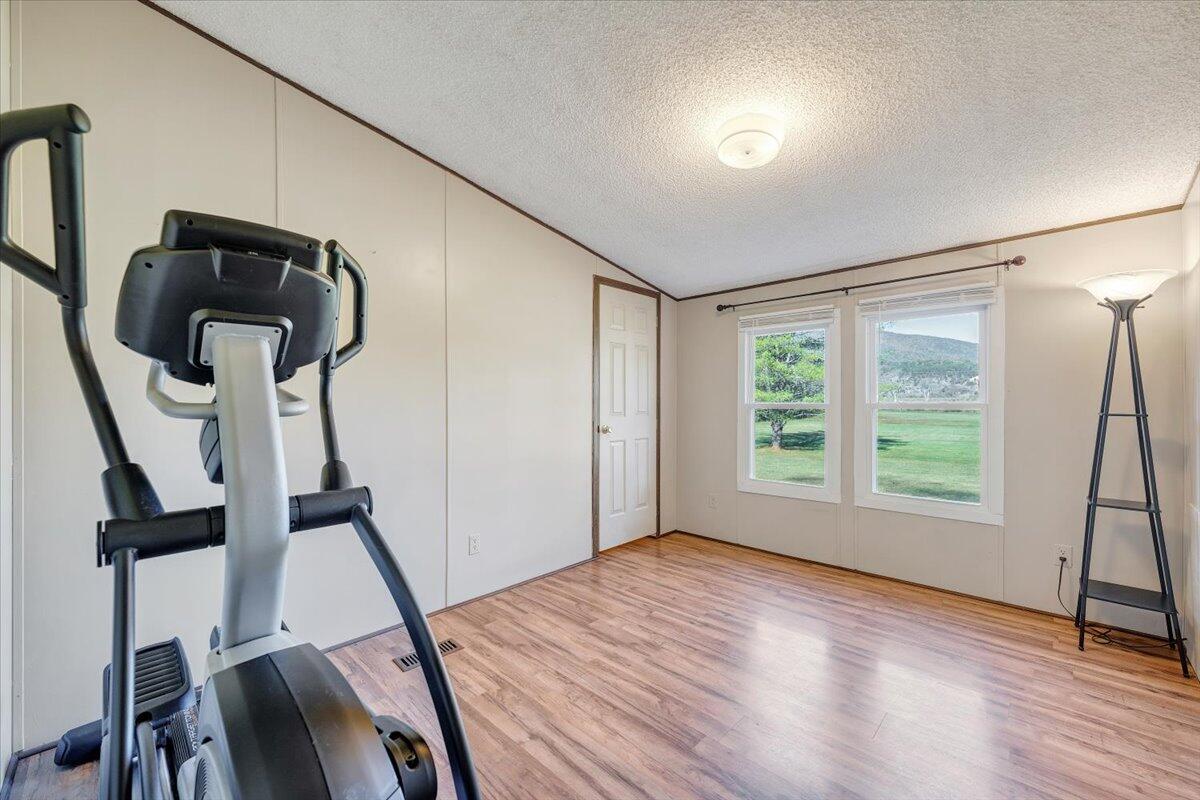 78 Barger Farm LN