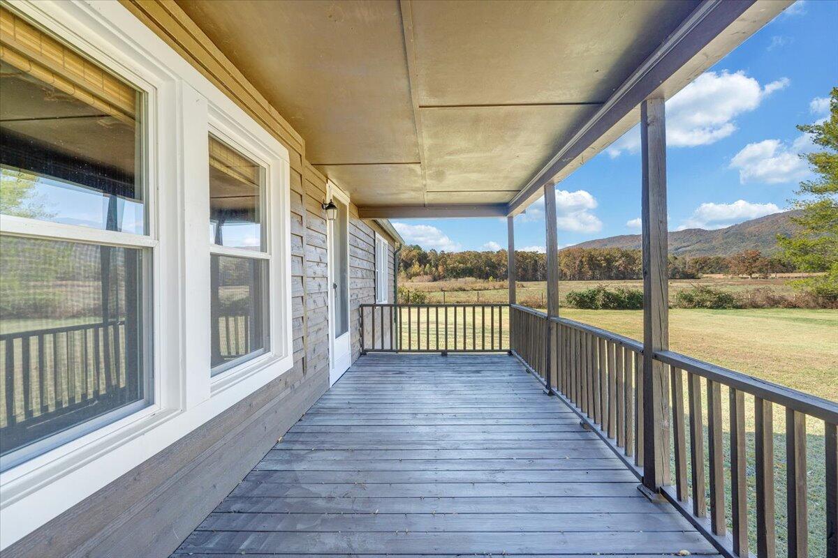 78 Barger Farm LN