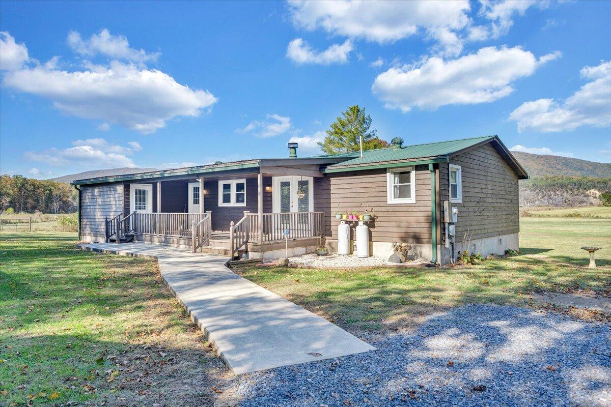 78 Barger Farm LN