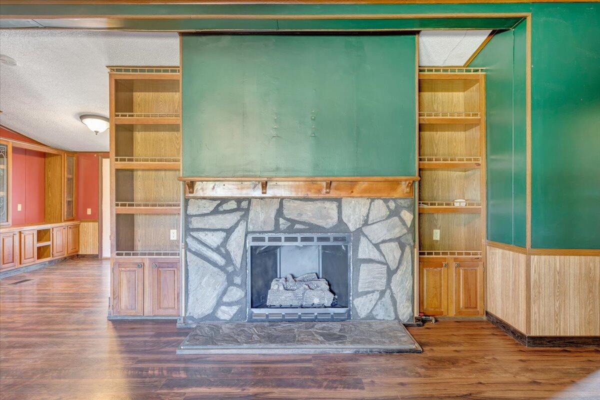 78 Barger Farm LN