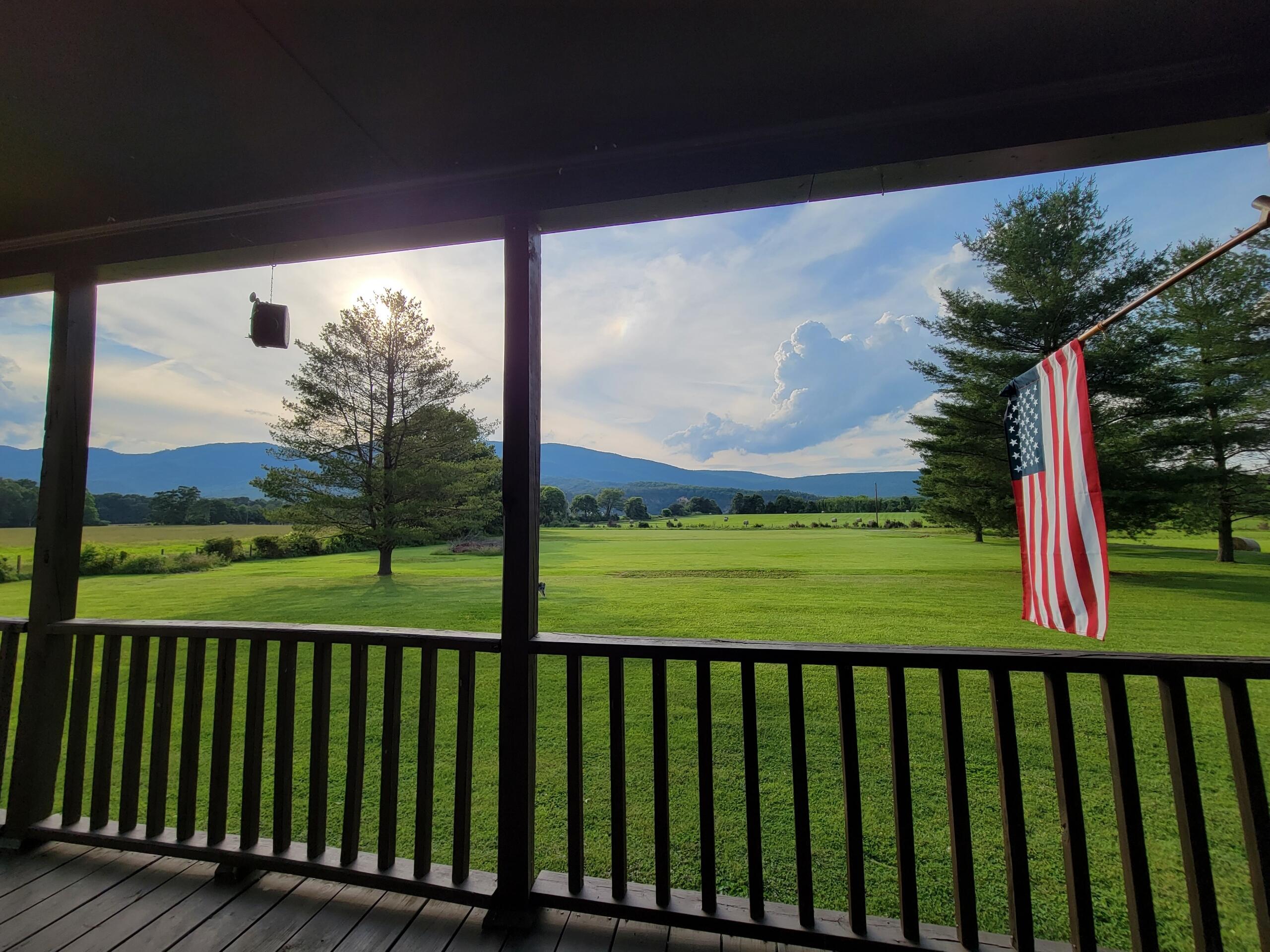 78 Barger Farm LN