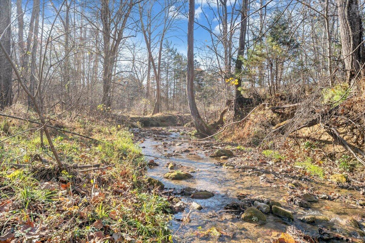 7758 Old Fincastle RD