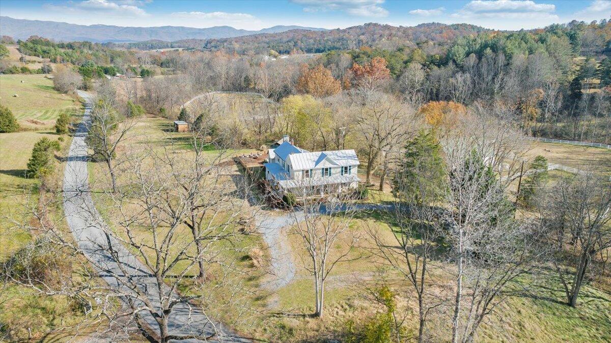 7758 Old Fincastle RD