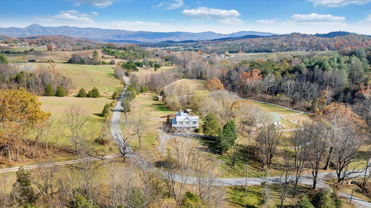 7758 Old Fincastle RD