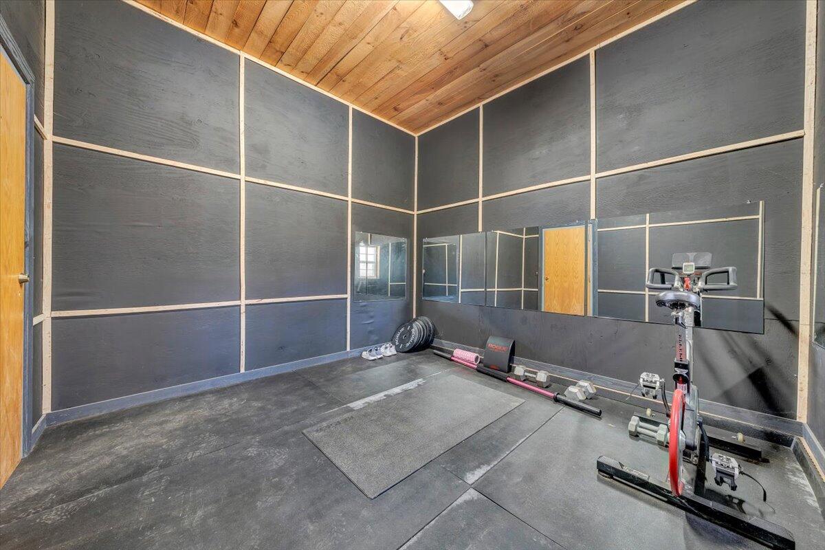 7758 Old Fincastle RD