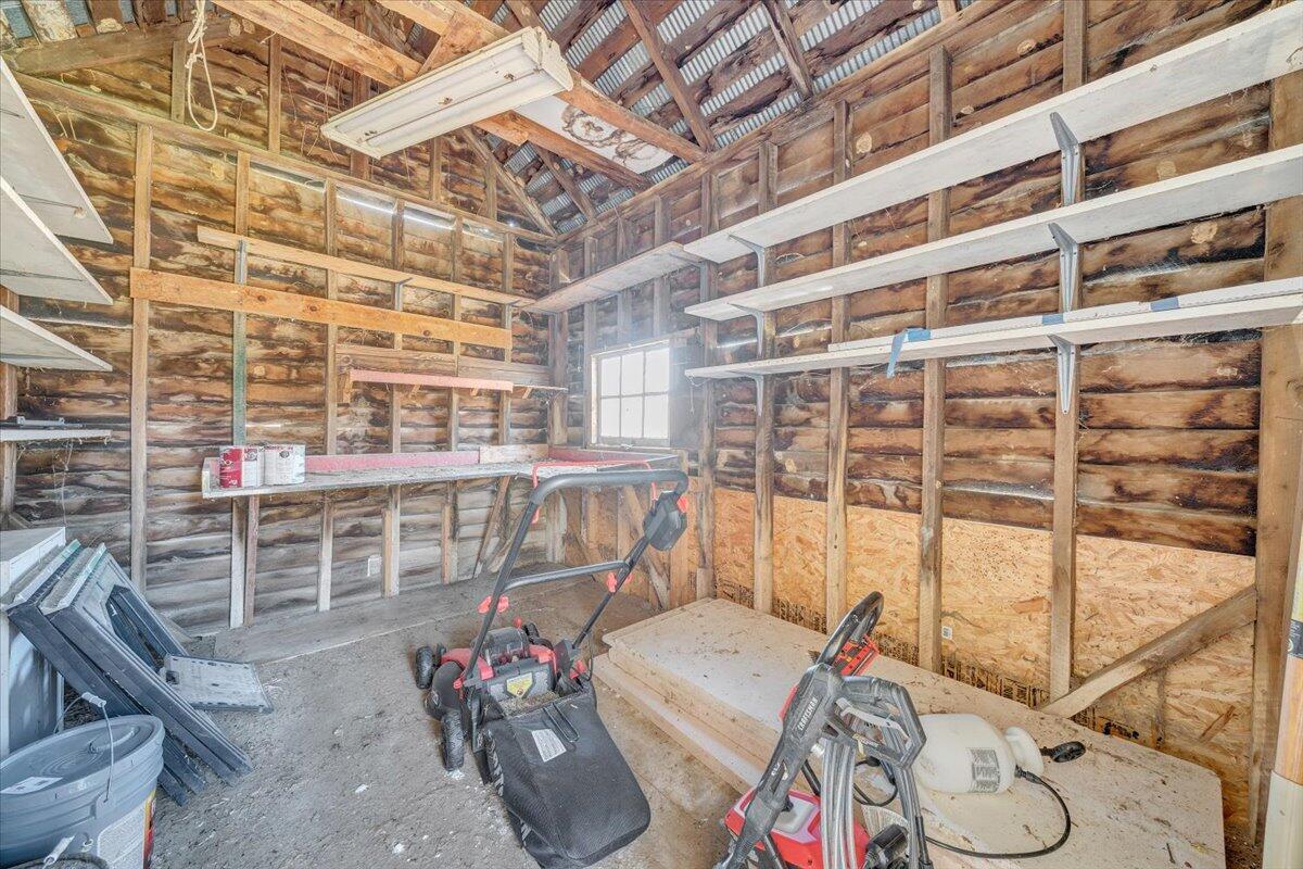 7758 Old Fincastle RD