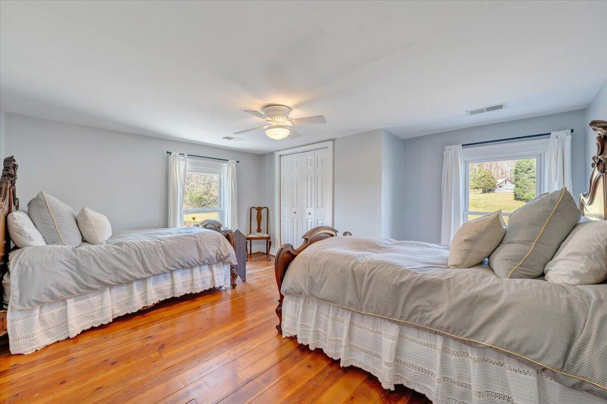 7758 Old Fincastle RD