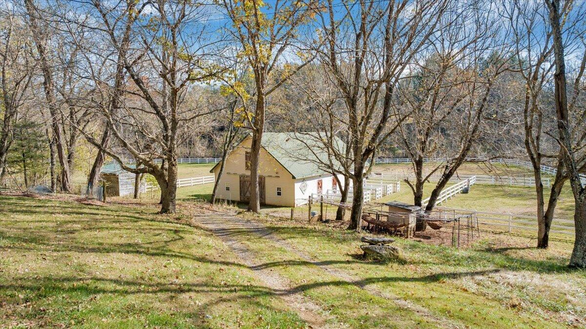 7758 Old Fincastle RD