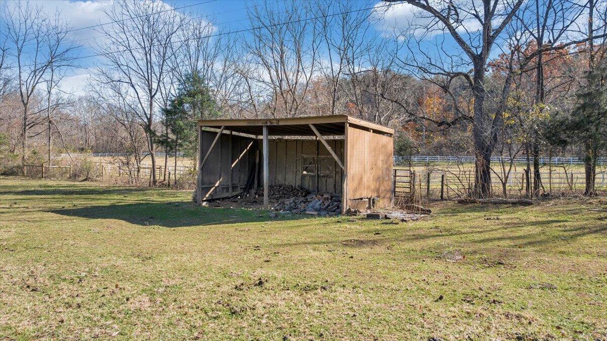 7758 Old Fincastle RD