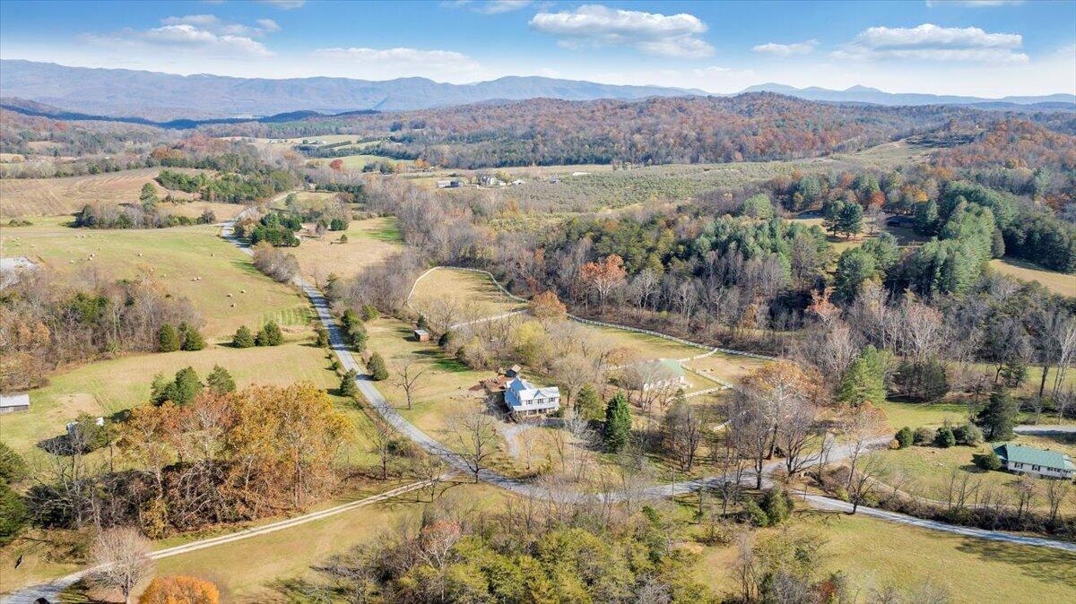 7758 Old Fincastle RD