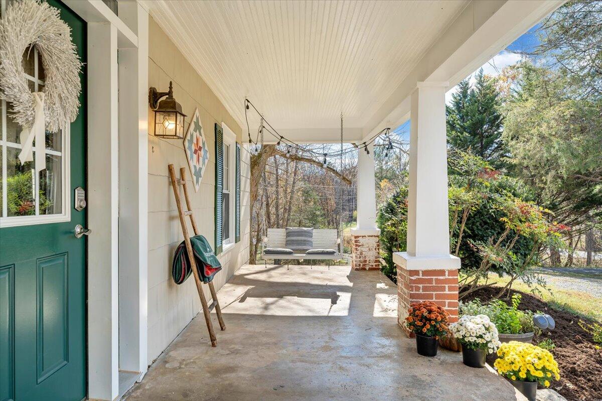 7758 Old Fincastle RD