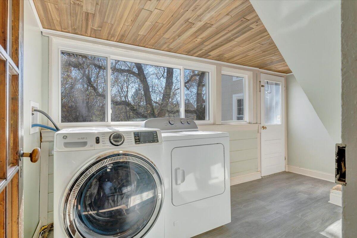 7758 Old Fincastle RD