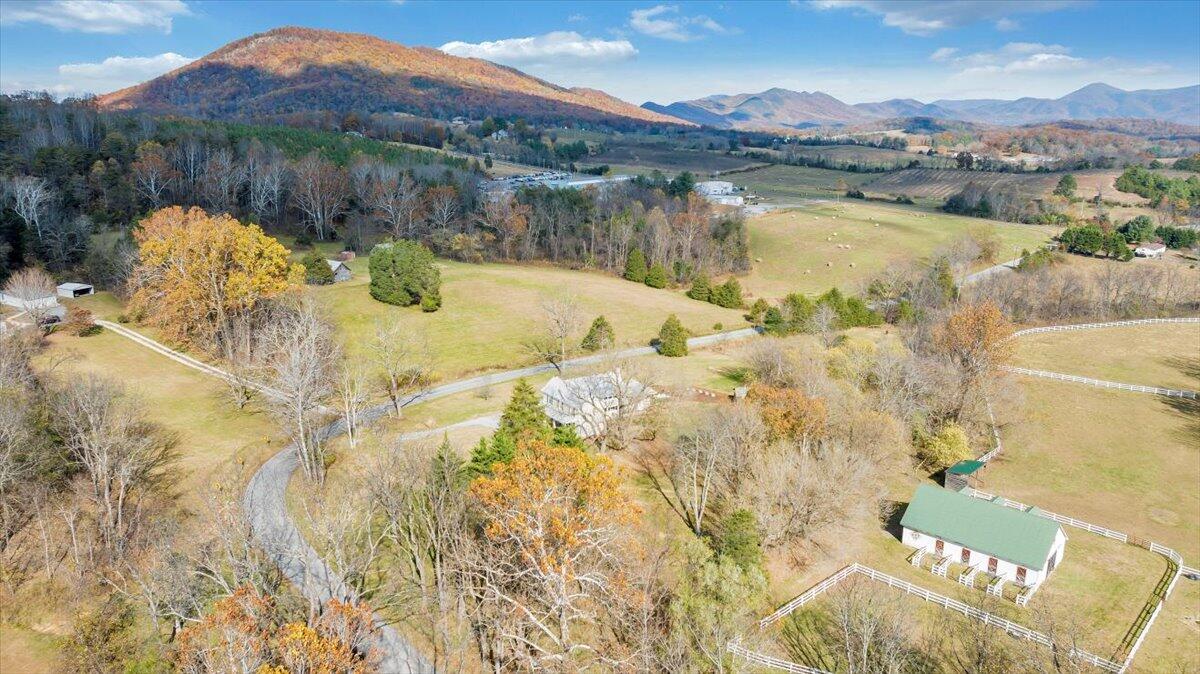 7758 Old Fincastle RD