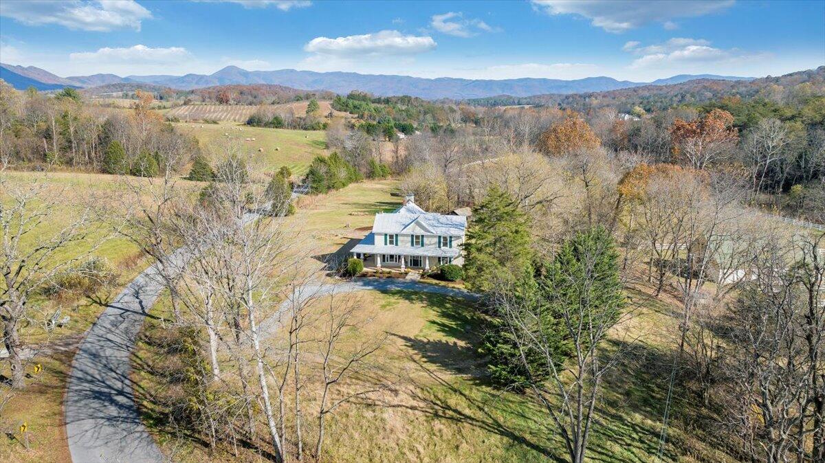 7758 Old Fincastle RD