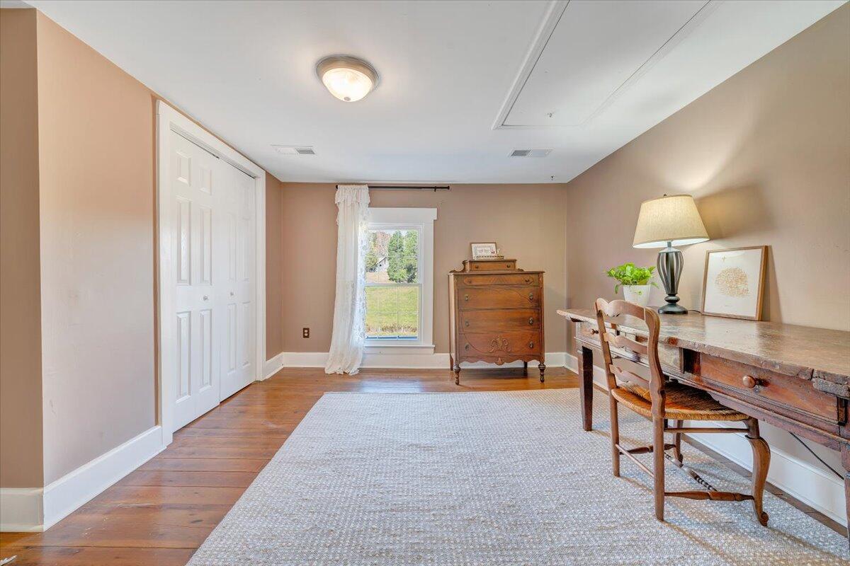 7758 Old Fincastle RD