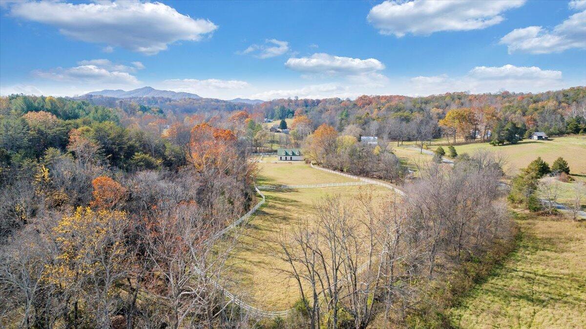 7758 Old Fincastle RD