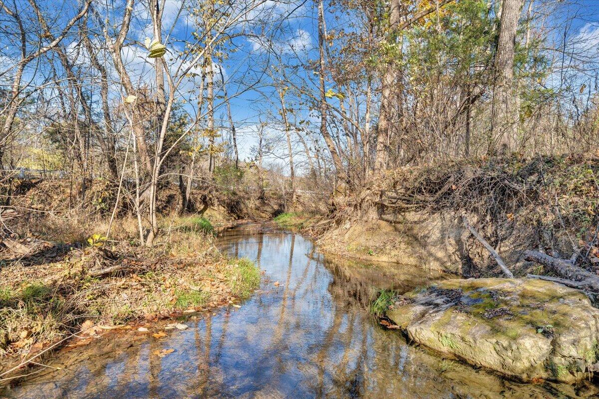 7758 Old Fincastle RD