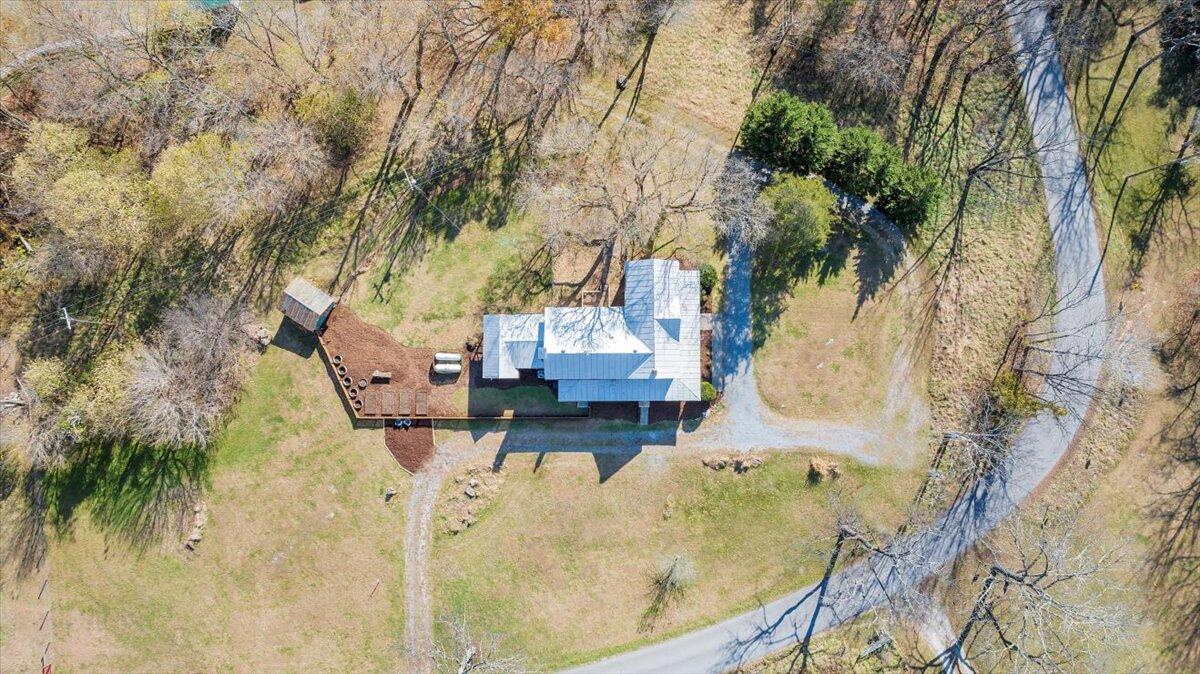 7758 Old Fincastle RD